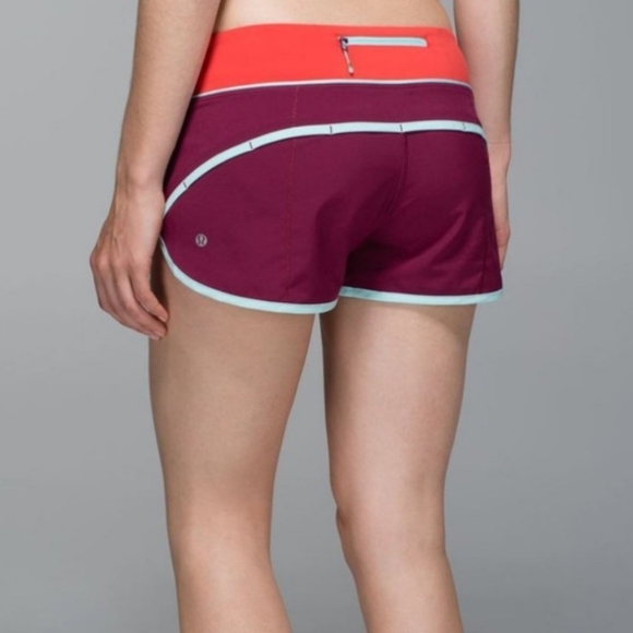 Lululemon Run: Speed Short *4-way stretch - Picture 2 of 10